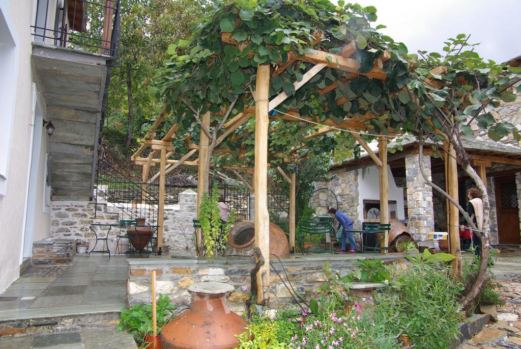 Sabouko Guest House Vyzítsa Exterior foto